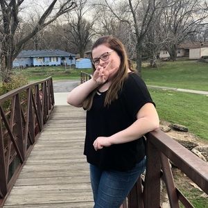 Meet your Posher, Cloe